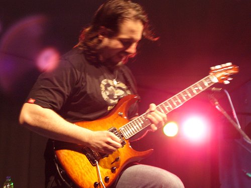 Petrucci playing his new prototype